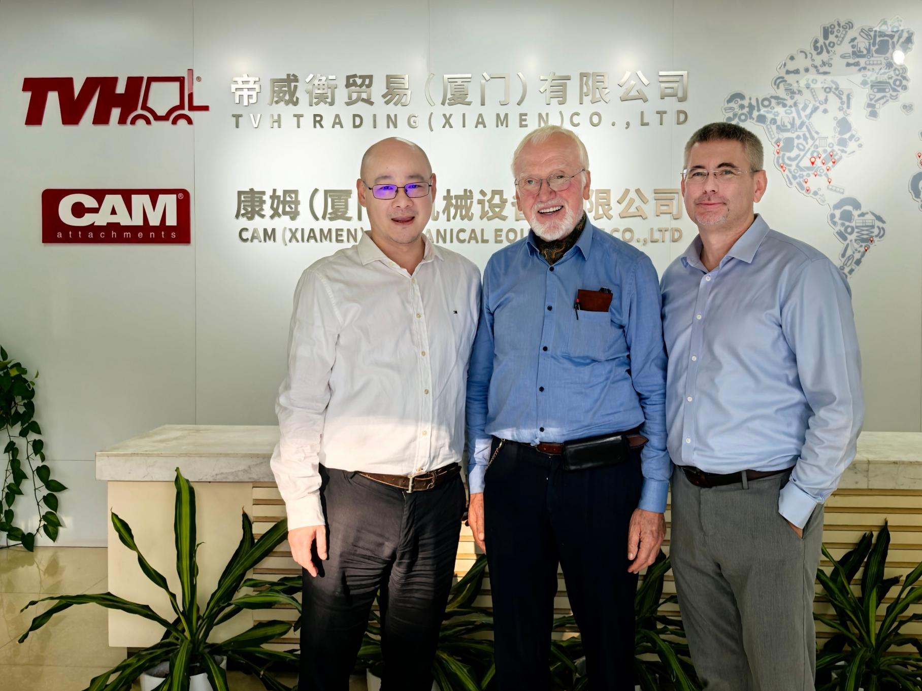 9888拉斯维加斯集团首创人&mdash;&mdash; Paul Thermote 先生到访厦门子公司